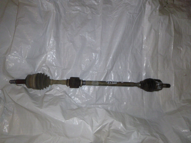 фото №1, Приводной вал правая kia stonic 1,6 crdi 2017r 49501-h8450