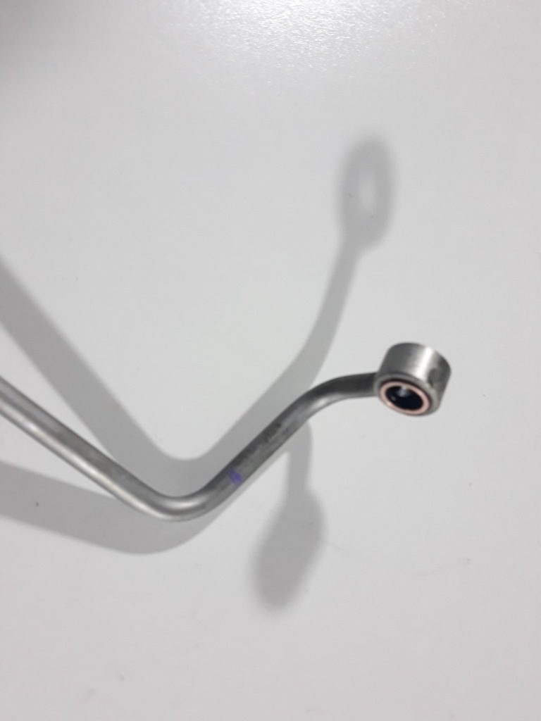 фото №3, Volvo v40 12- трубка масла турбины