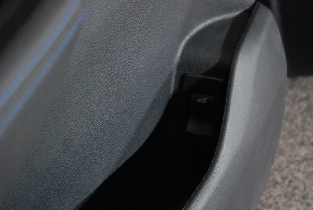 фото №3, Bmw 2 f45 ll обшивка двері ліва перед 144