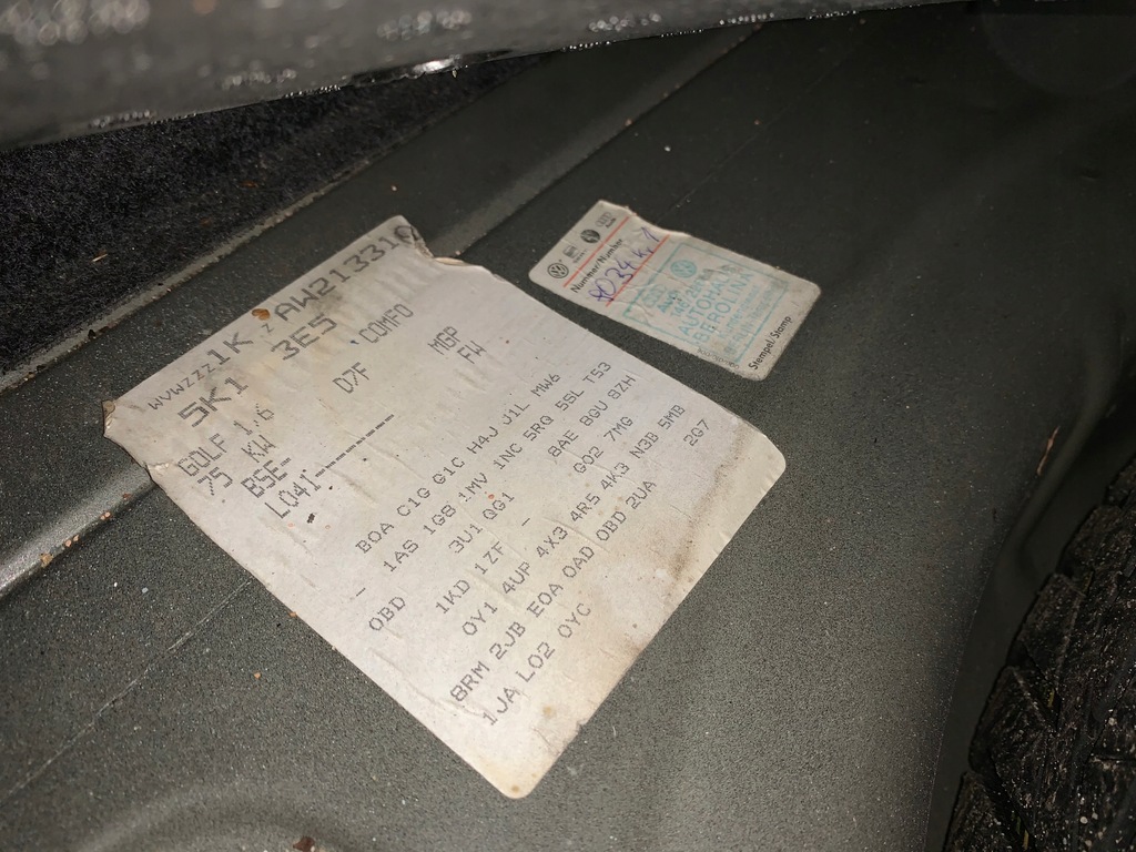 фото №6, Jeep cherokee grand wk2 srt srt8 капот