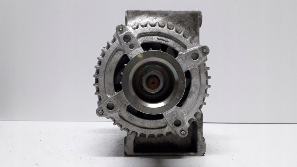 Opel astra zafira insignia 1,6 генератор 13587304 Киев