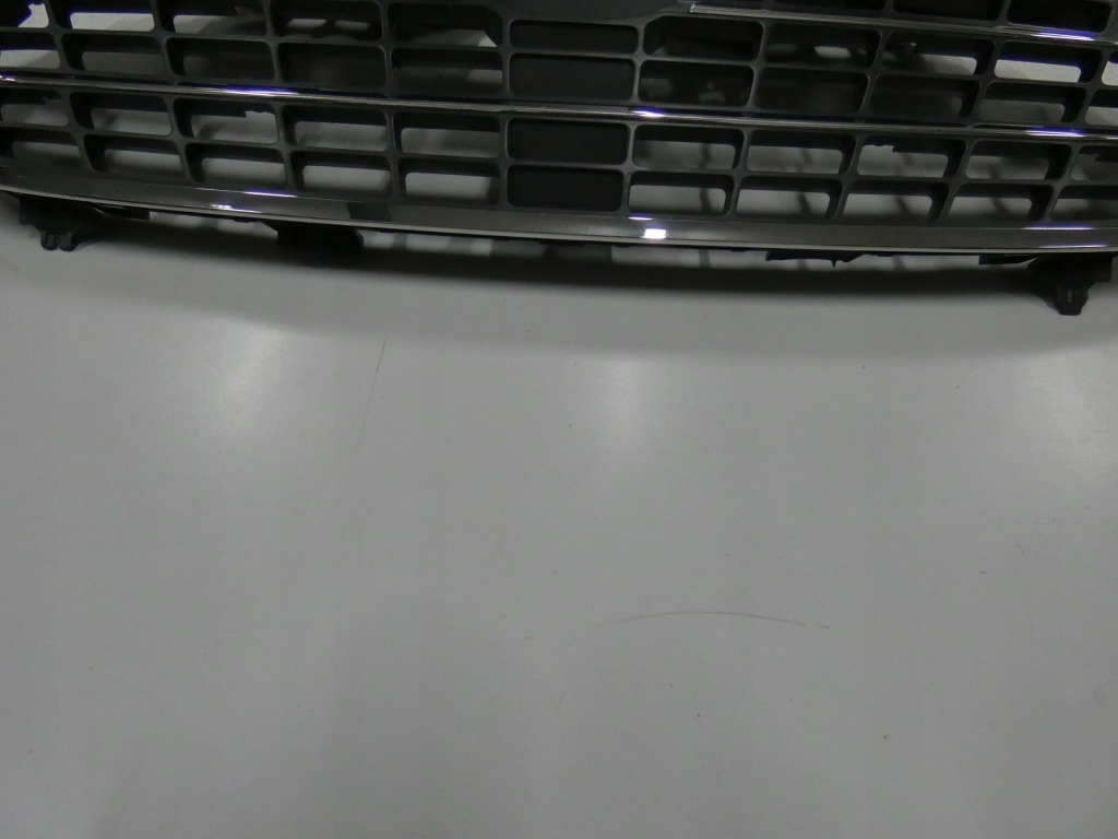 Решётка , решётка радиатора renault trafic рестайлинг Цена