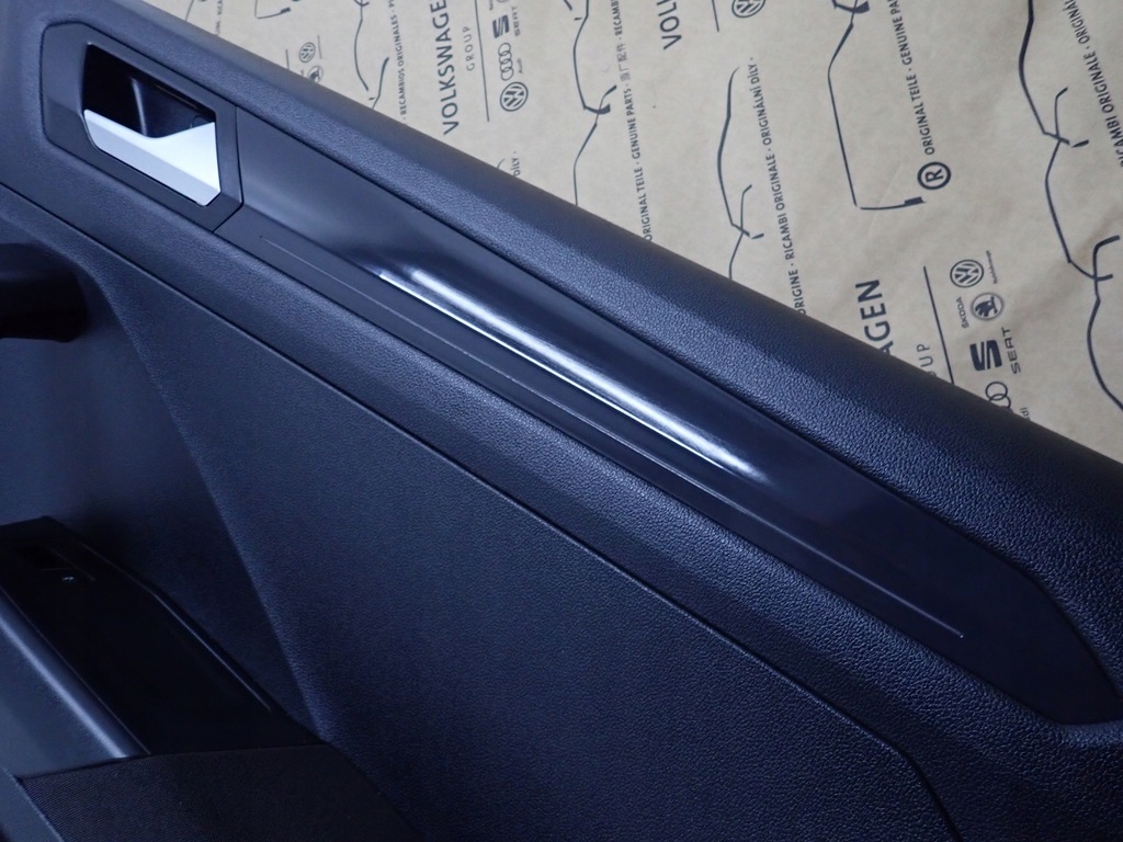 фото №8, Vw t-roc оббивка двері перед права 2ga867012b