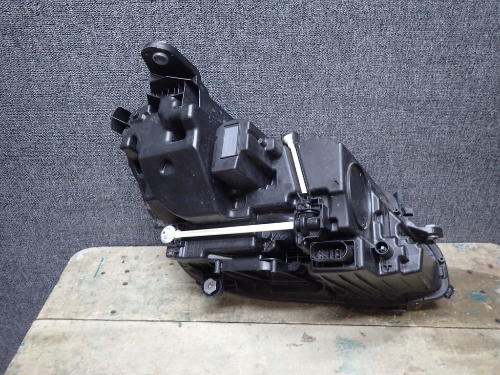 фото №5, Лампа перед левая mercedes e klasa w213 full led