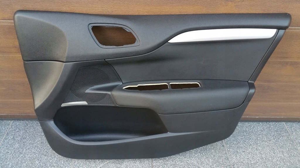 фото №1, Citroen c4 ii обшивка дверь правый перед exclusive