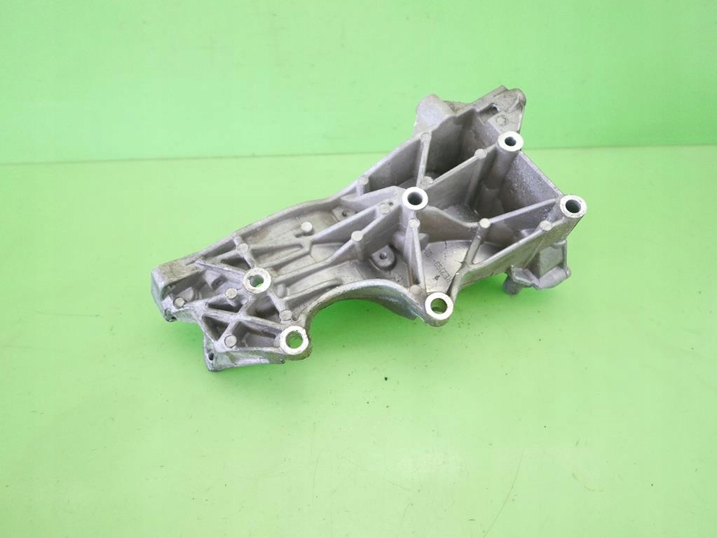 Кронштейн кронштейн генератора audi a4 b6 2.0 fsi 00-04 с Разборки