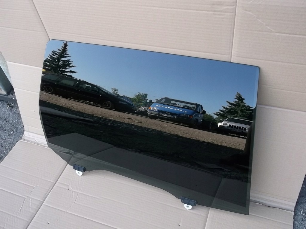 фото №1, Стекло боковая дверь задняя правая outlander iii 16r