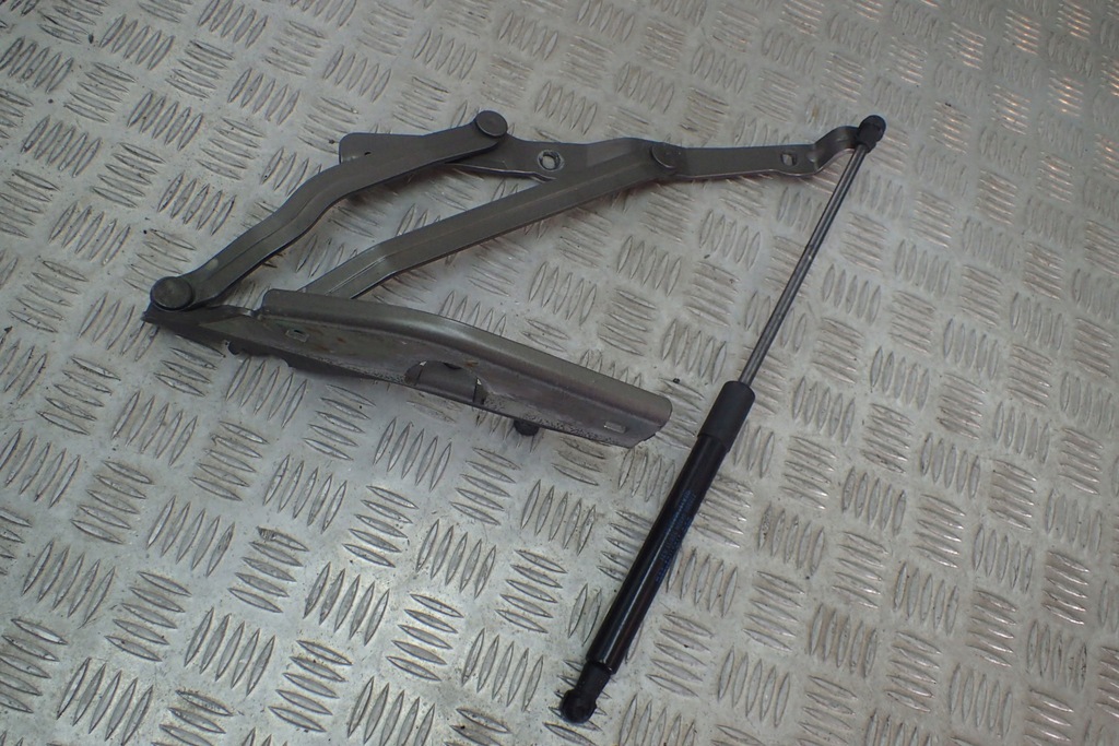 фото №1, Mercedes sls a197 петля кришки задня лівий l