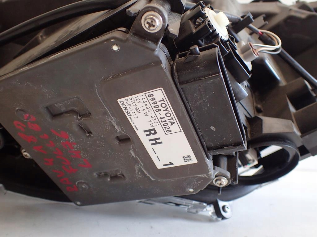 фото №5, Лампа перед правая toyota rav4 18- full led