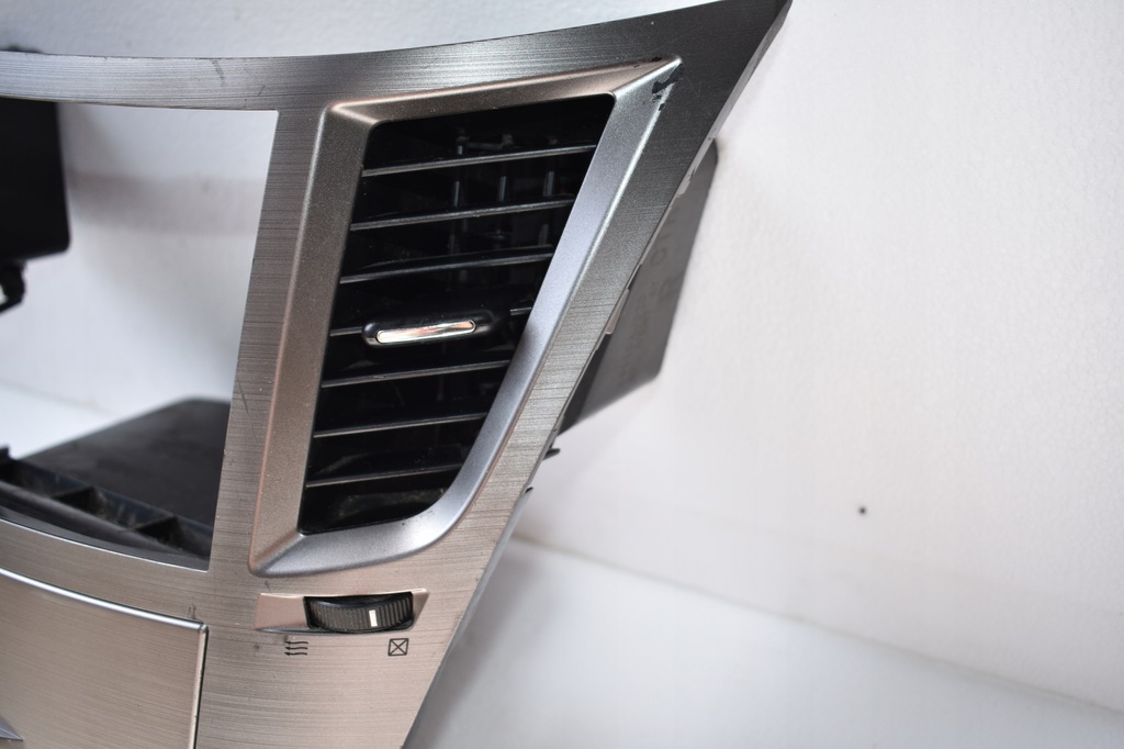 фото №3, Впуск вихід решітка рамка радіо subaru legacy