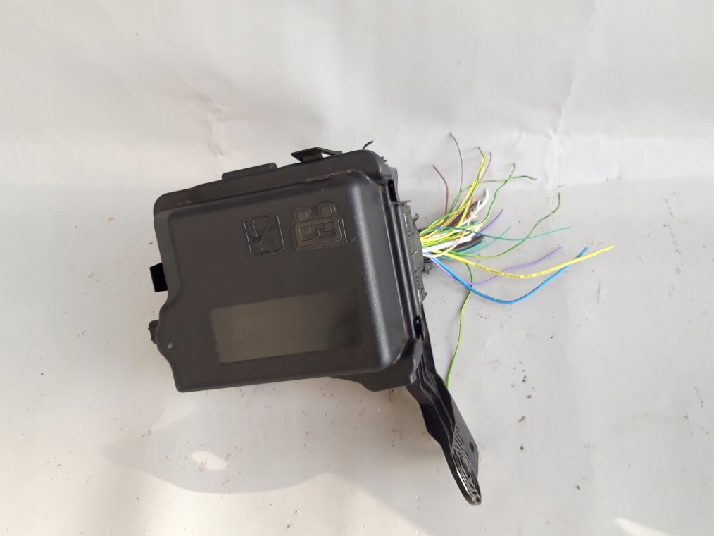 фото №1, Peugeot 208 i 2012-2019 корпус корпус запобіжників