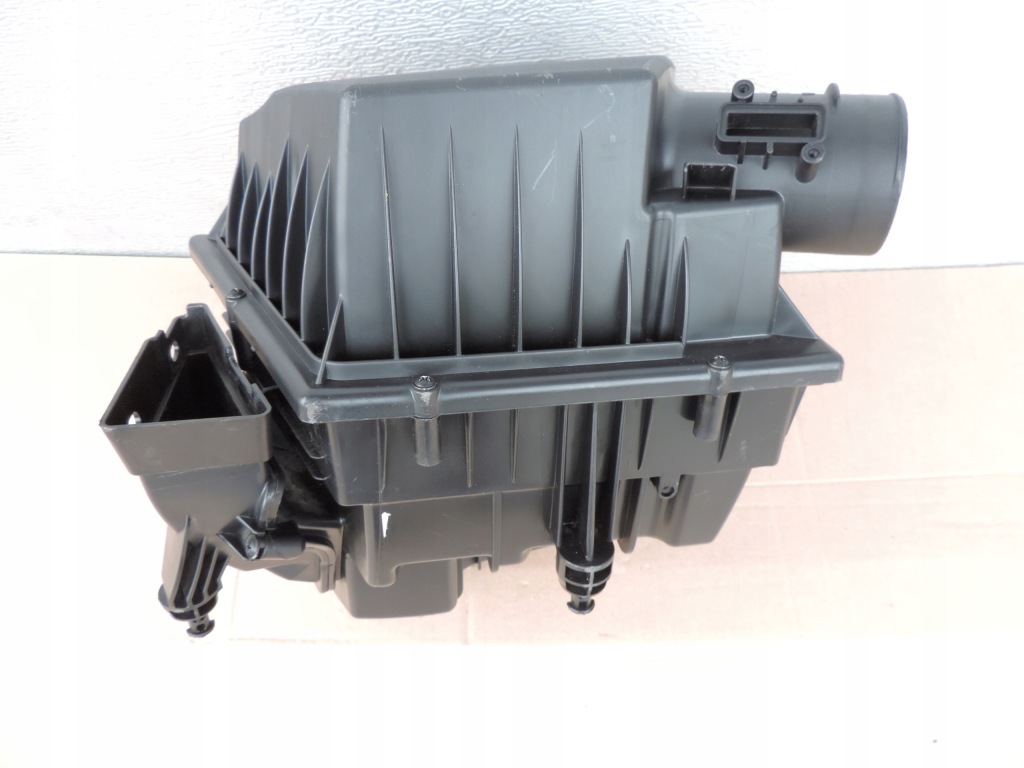 фото №3, Range rover ovoque 2.2 корпус фильтра воздуха