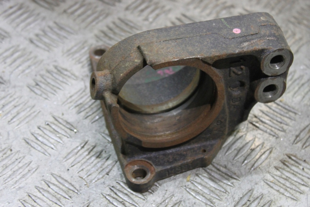 фото №2, Опора полуось rx400 3.3 hybrid