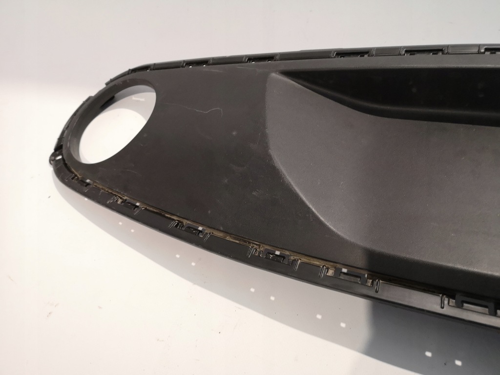 фото №7, Hyundai i10 - решётка молдинг бампера задняя оригинал