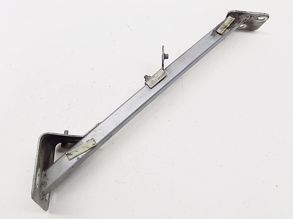 фото №6, Кронштейн крыла левая правое перед - audi a8 d3