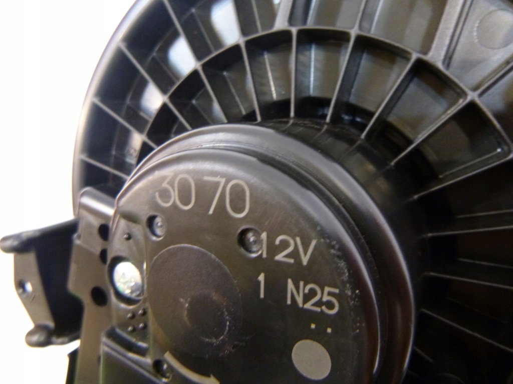 фото №5, Вентилятор воздуходувка klimatr toyota yaris ii 06- uk