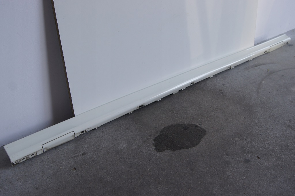 фото №2, Gd audi a1 lf5b s-line молдинг порог правая