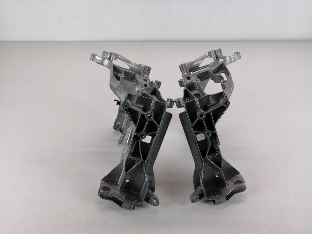 фото №1, Mercedes w205 панель фары кронштейн кронштейн перед