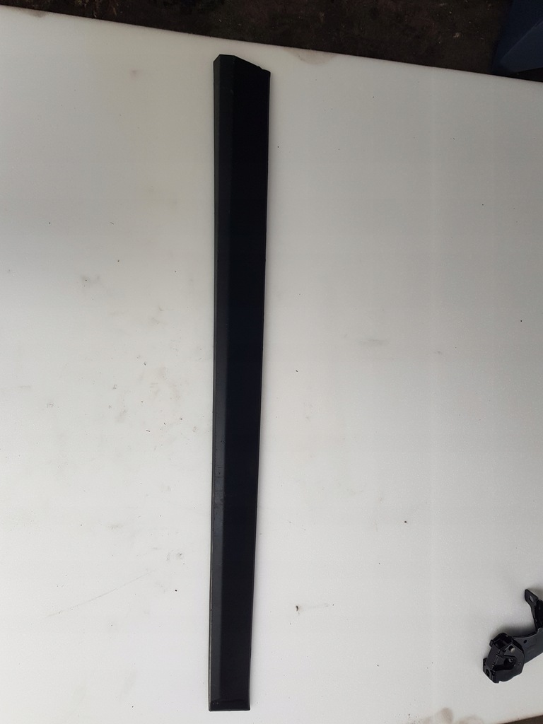 фото №1, Молдинг декоративная дверь правая перед kia stonic 2018-