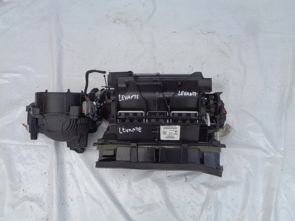 фото №1, Отопитель maserati levante