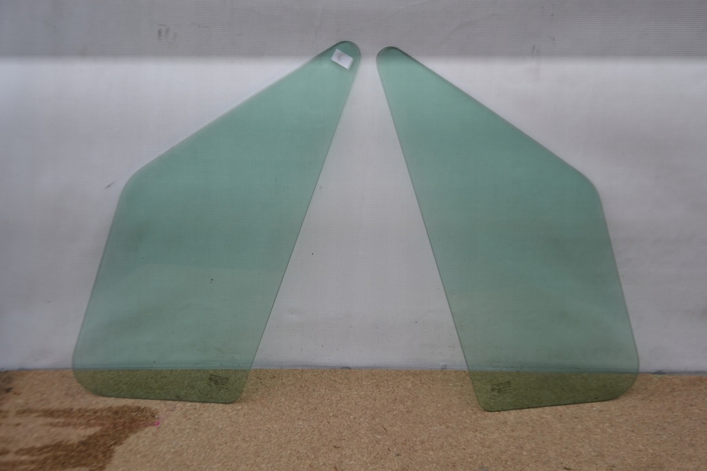 фото №1, Mercedes sprinter стекло треугольник левая правая 06-2021