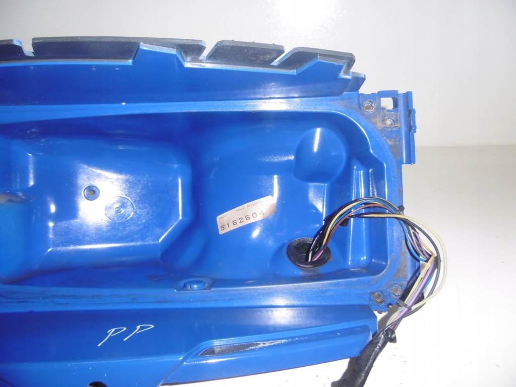 фото №4, Корпус кронштейн лампы правый перед scania r 1431921