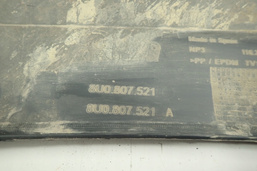 Audi q3 бампер задняя+ спойлер 8u0807511c с Разборки