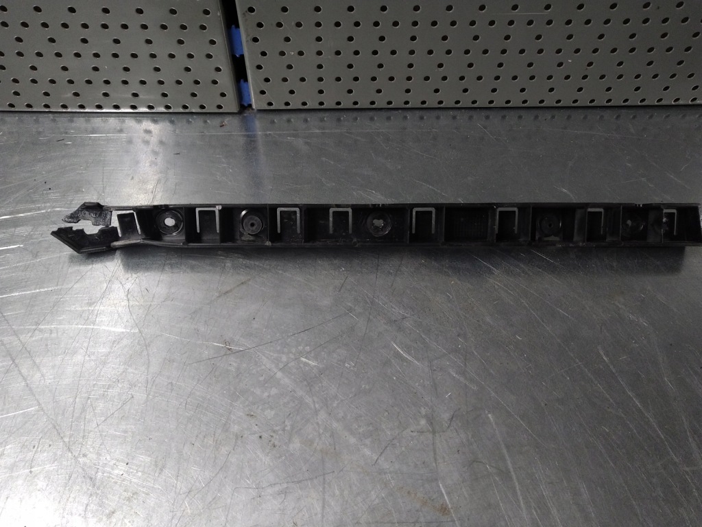 фото №1, Pacifica 2017 2018 2019 2020 направляющая задняя левый