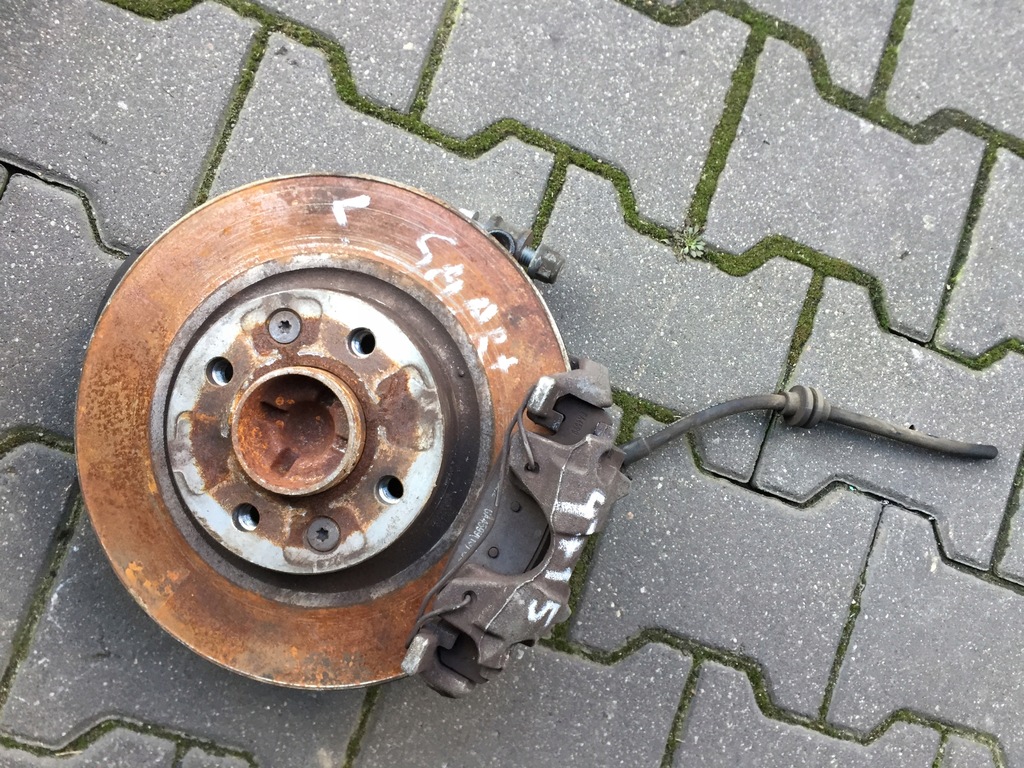 фото №1, Smart forfour 2015- поворотный кулак левая перед 453 1.0