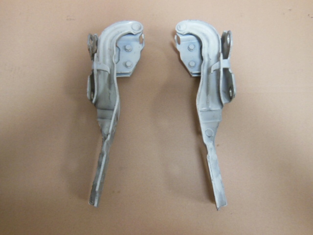 фото №1, Петля капот alfa romeo giulietta