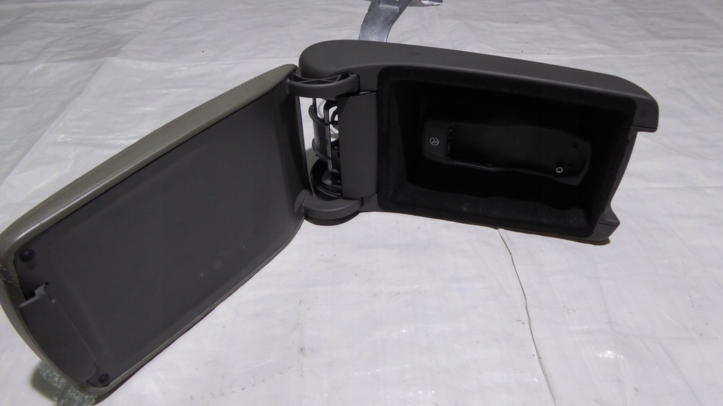 фото №5, Підлокітник audi a6 c6 04-08 шкіра світла europa