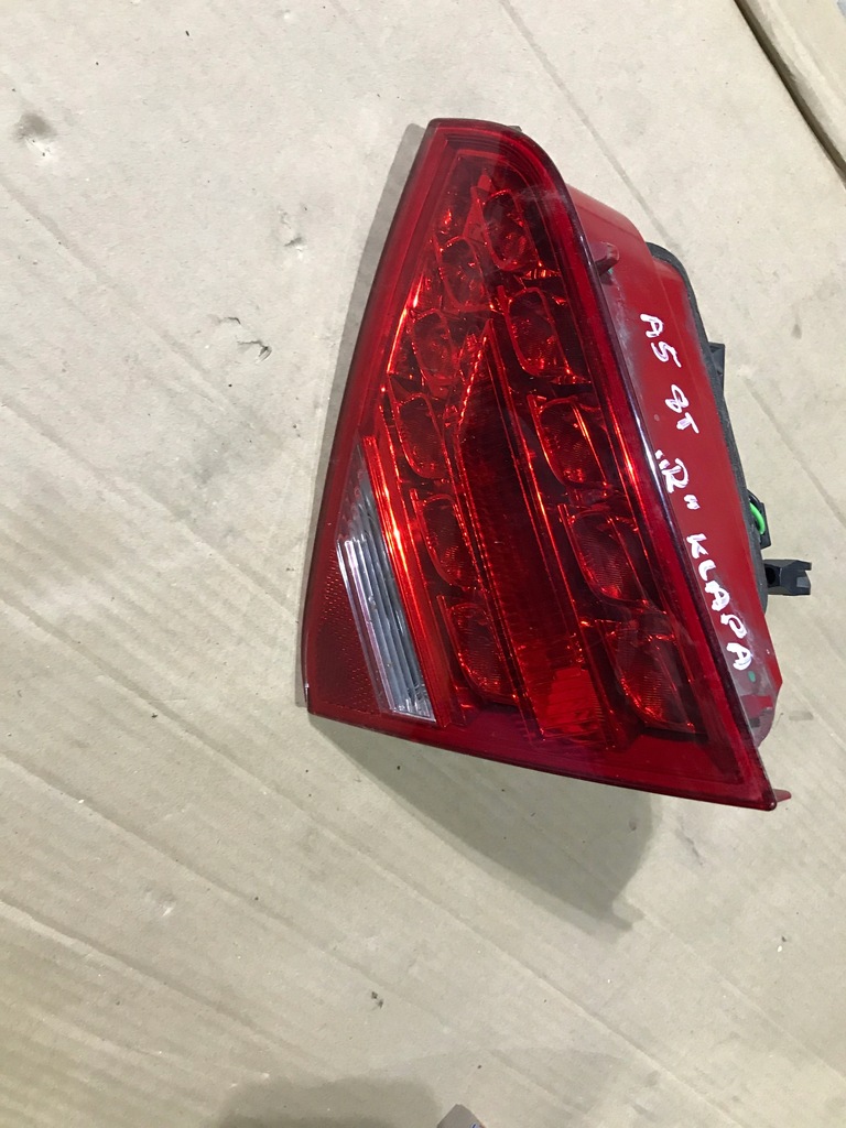 фото №1, Audi a5 8t лампа задняя правая крышка багажника