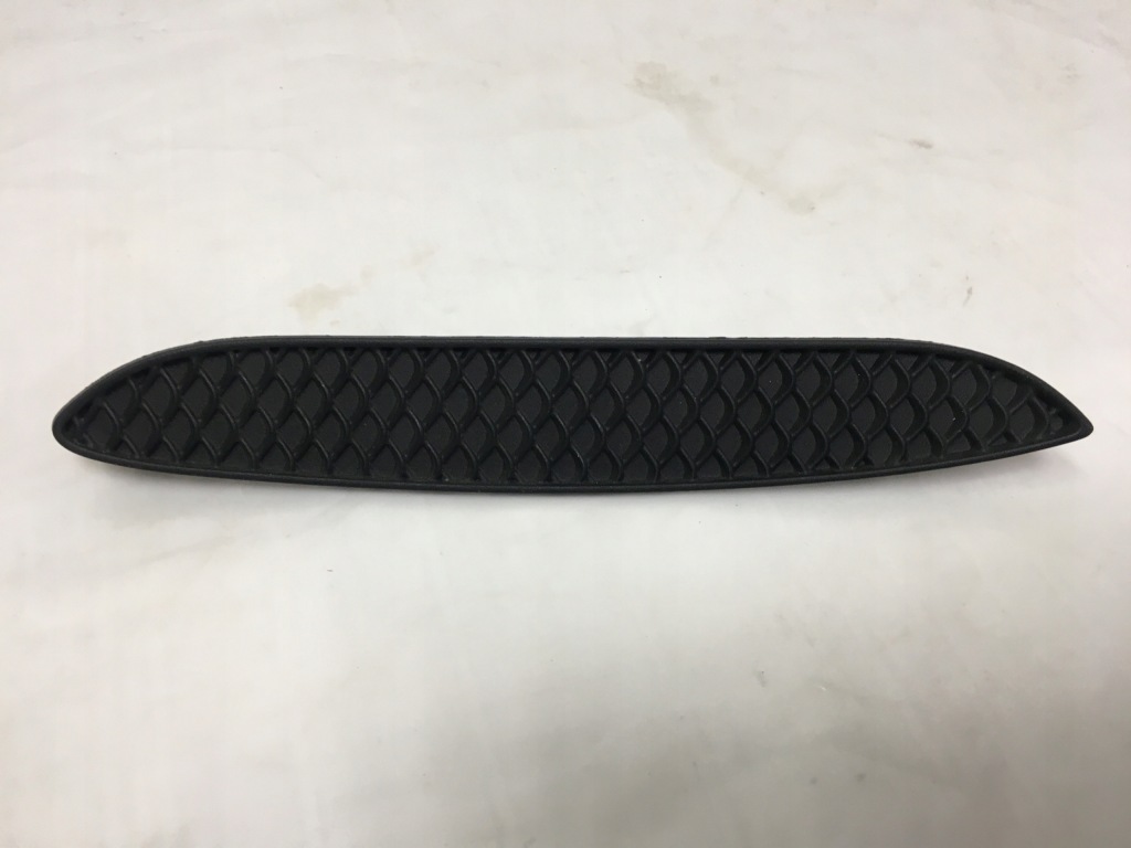 фото №1, Mercedes-benz оригинальный номер a1778852801 решётка заглушка