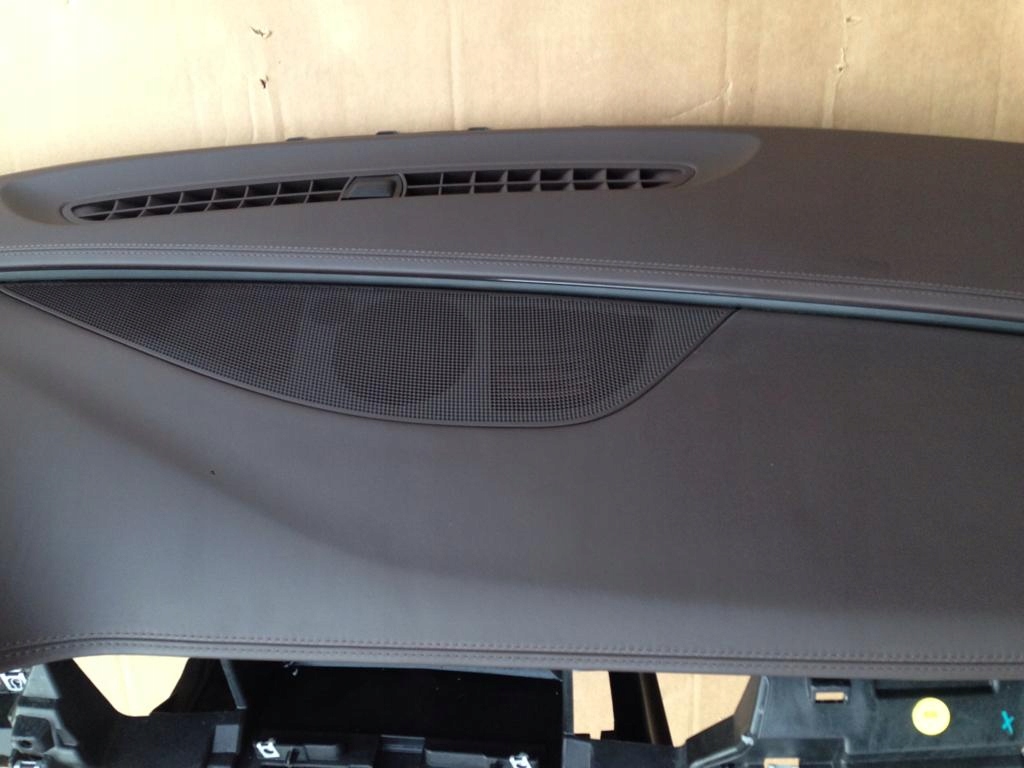 фото №4, Audi a8 d4 панель приладів консоль колір maronen individual