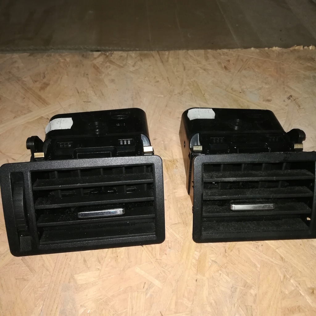 фото №1, Ґрати обдув ліва права ford c-max 3m51-r018b09