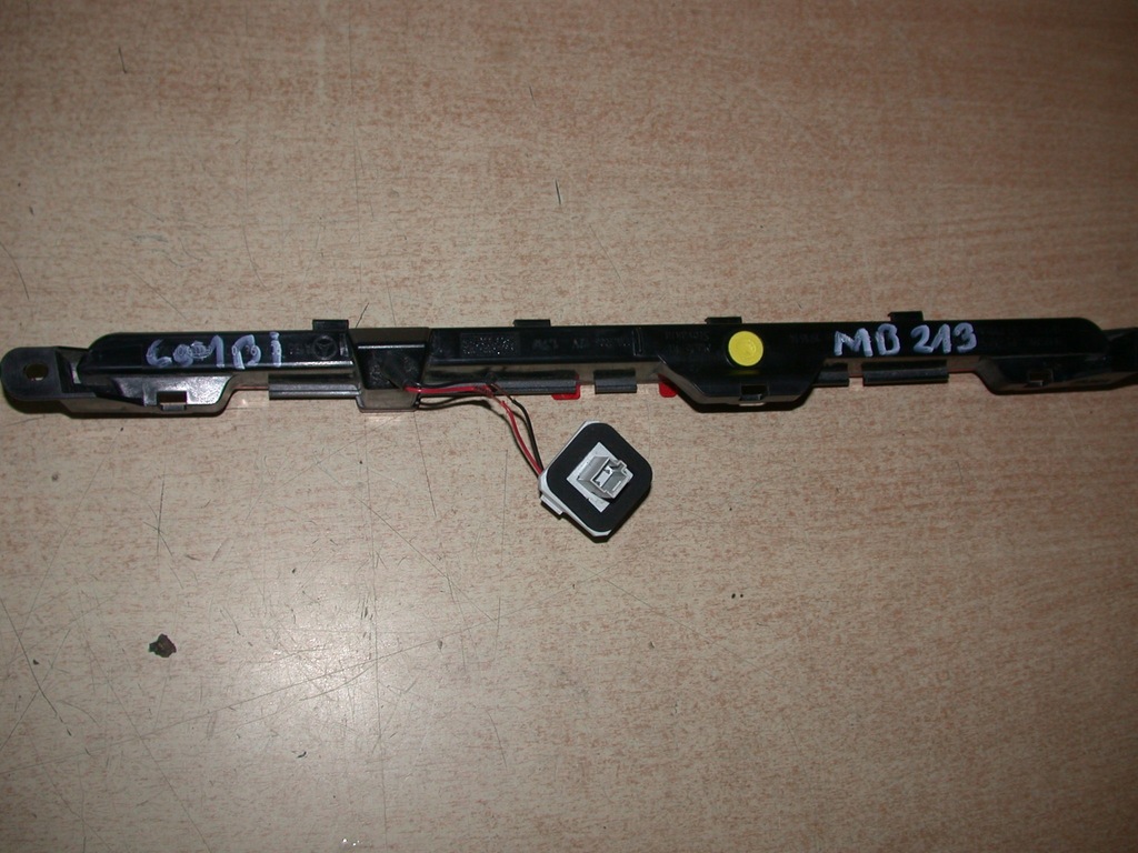 фото №3, Mercedes e -klasa w213 третій світло стоп