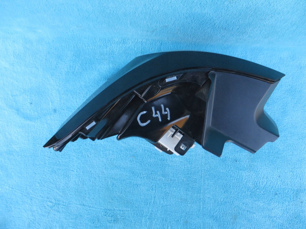 фото №8, Vw t-cross лампа задняя правая задняя led 2gm945096c