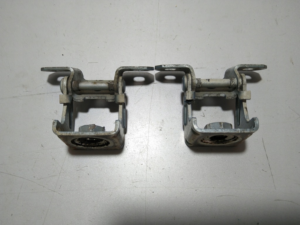 фото №1, Петля петлі кришки багажника alfa romeo 147 комплект 2szt