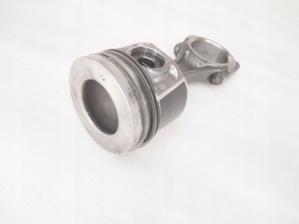 фото №1, Nissan cabstar maxity nt400 zd30 поршень