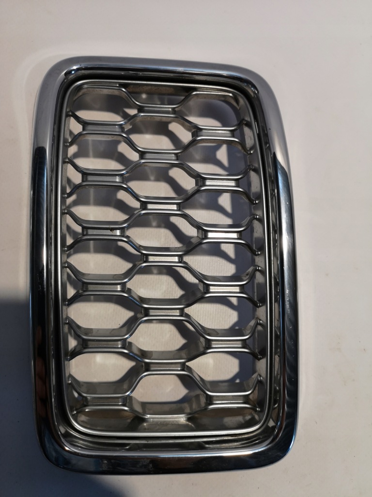 фото №1, Jeep grand cherokee wk2 lift summit- решітка радіатора nr.br