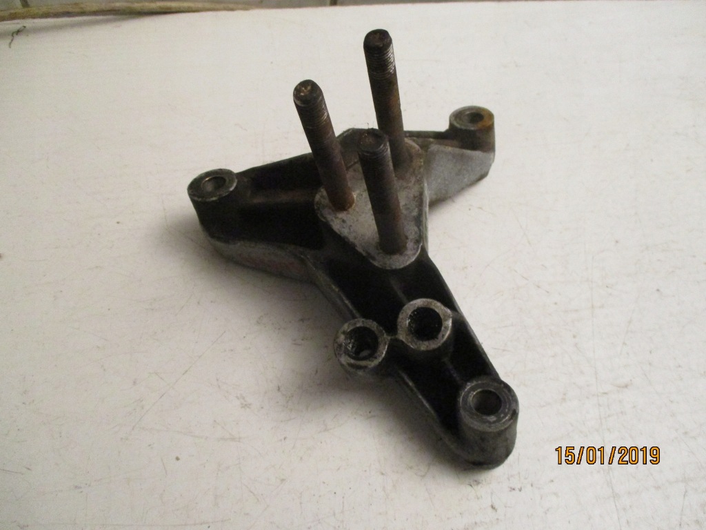 фото №1, 3052/5 кронштейн генератора 2.4 td volvo v70 ii s60 i 9497106