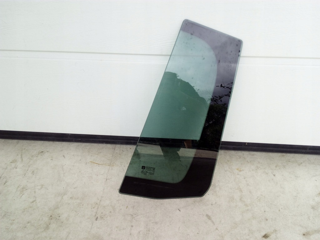 фото №1, Opel zafira c стекло левый задняя 2017r