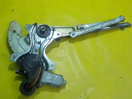 фото №1, Toyota avensis verso подъемник стекло левый задняя