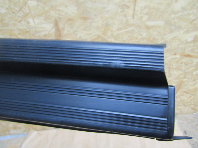 Купити 12 mercedes w201 190 задня молдинг поріг накладка на поріг задні чорна