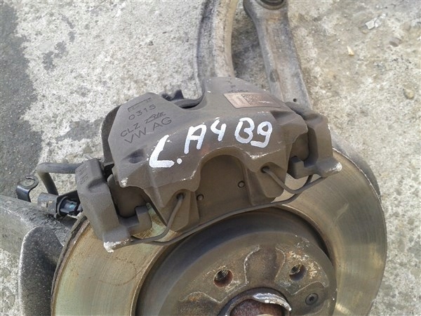 фото №1, Суппорт левый передний audi a4 b9 2.0 tdi 8w05bq