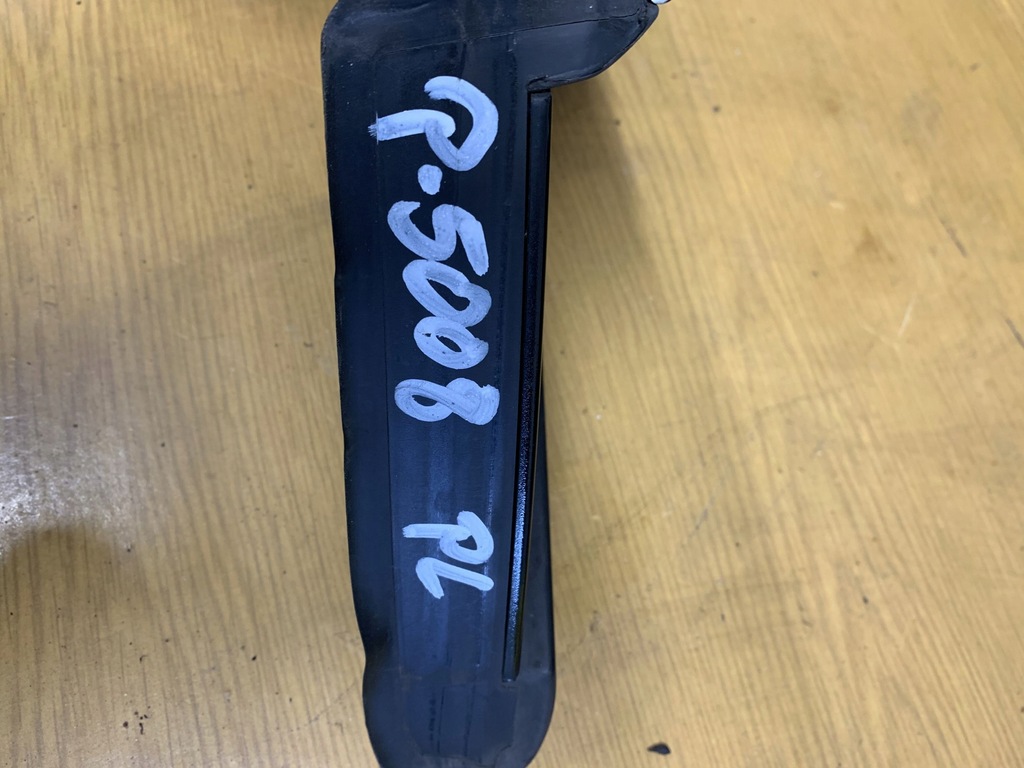 фото №3, Треугольник заглушка крыла peugeot 5008 левая