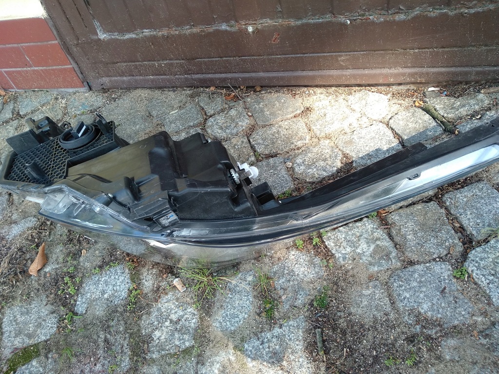 фото №9, Лампа права перед full led toyota c-hr chr