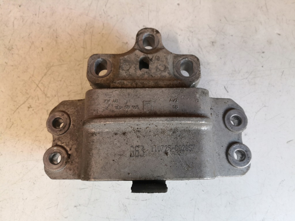 фото №1, Кронштейн подушка двигателя vw passat cc 3c0199555gb