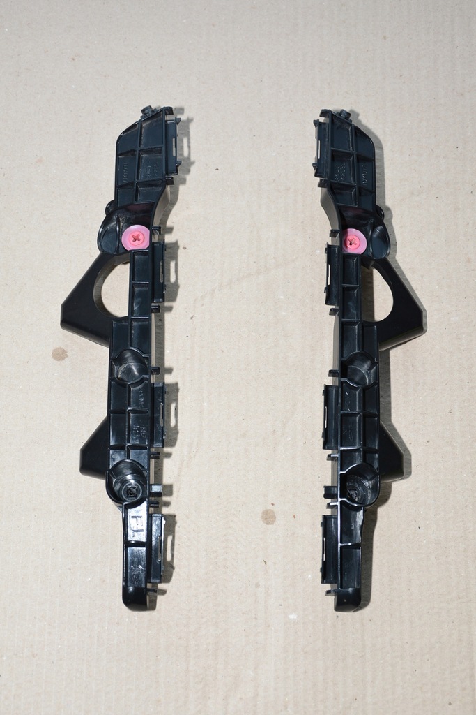 фото №1, Toyota оригінальний номер 52155-42040 напрямна кронштейн бампер крила