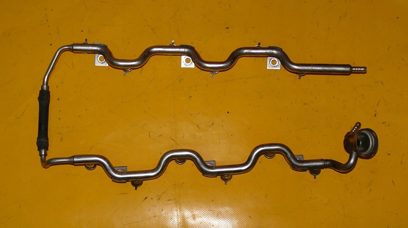 фото №1, Молдинг впрыскная audi a8 d3 6.0 w12 bht